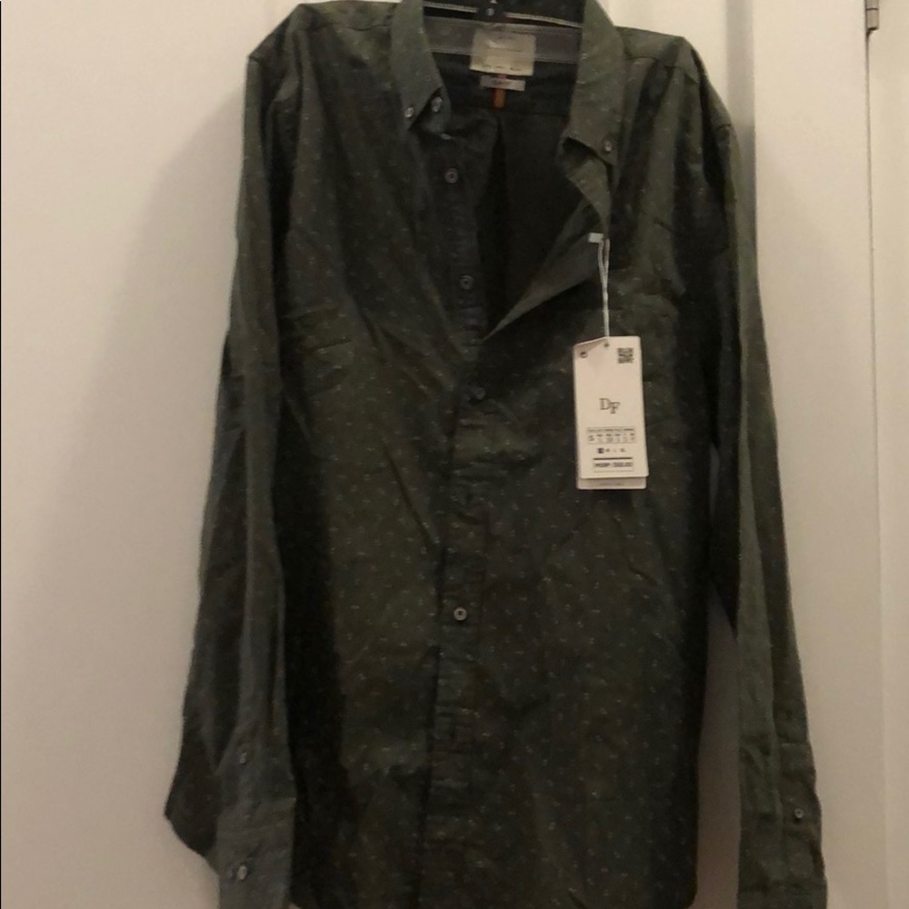 Button down - Picture 4 of 4
